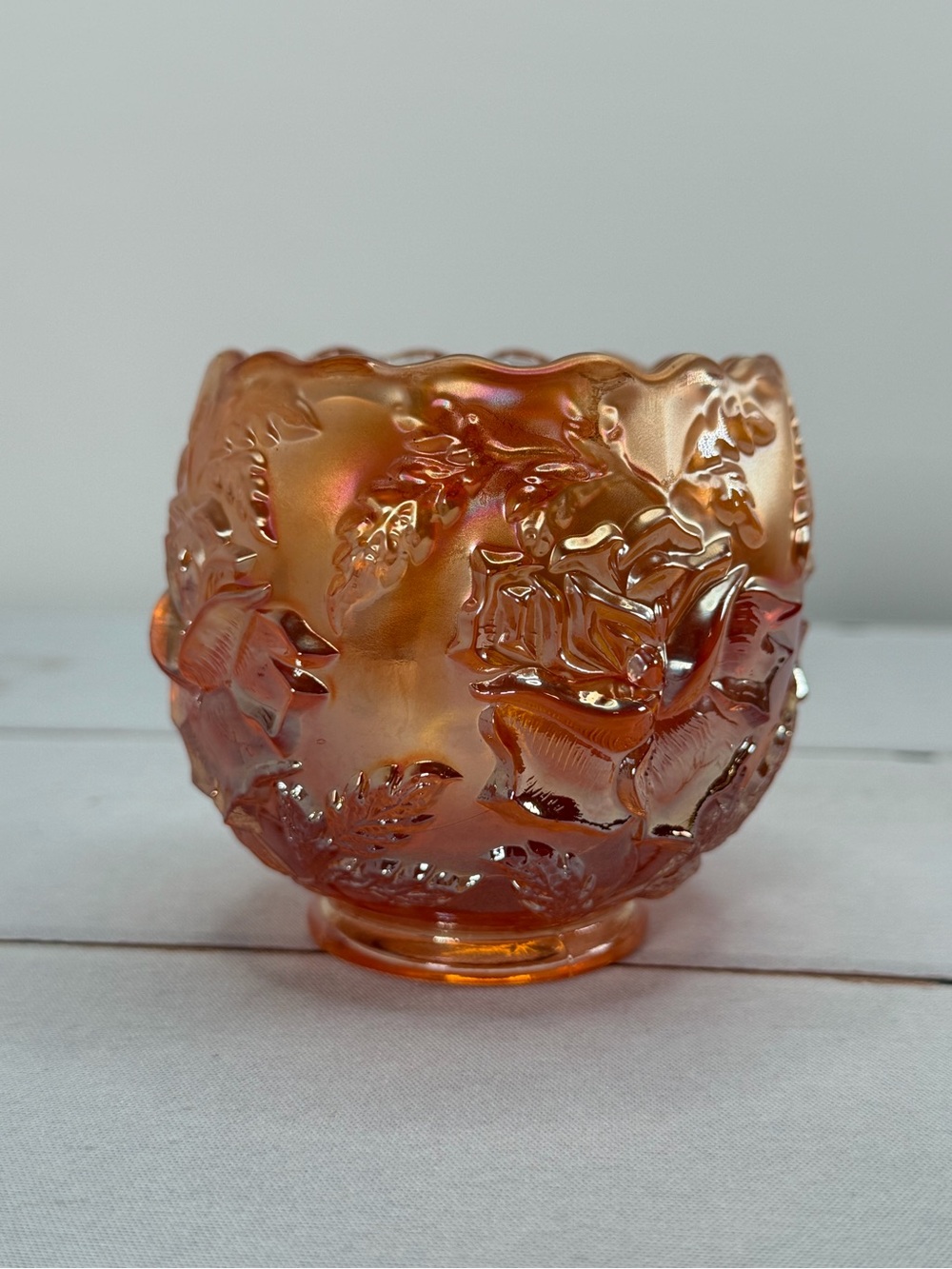 Antique 1910 Dugan Marigold "Wreath of Roses" Carnival Glass Small Rose Bowl
